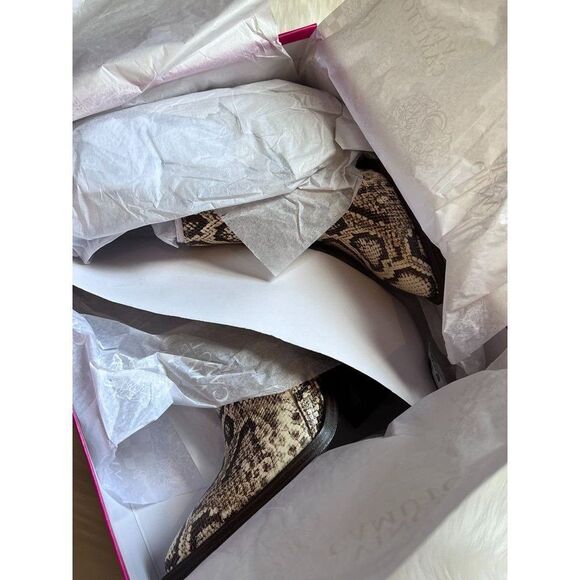 VINCE CAMUTO Gradina Boots Size 5.5 - Picture 3 of 7